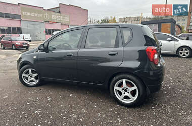 Хэтчбек Chevrolet Aveo 2009 в 