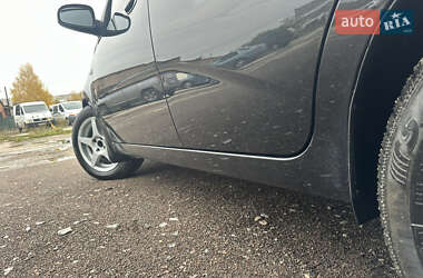 Хэтчбек Chevrolet Aveo 2009 в 