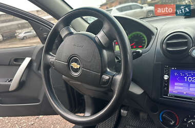 Хэтчбек Chevrolet Aveo 2009 в 
