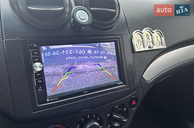 Хэтчбек Chevrolet Aveo 2009 в 