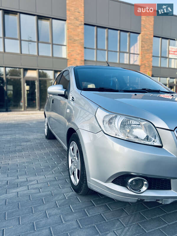 Хэтчбек Chevrolet Aveo 2008 в Виннице
