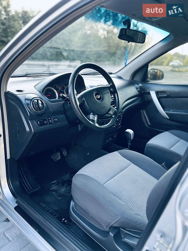 Хэтчбек Chevrolet Aveo 2008 в Виннице