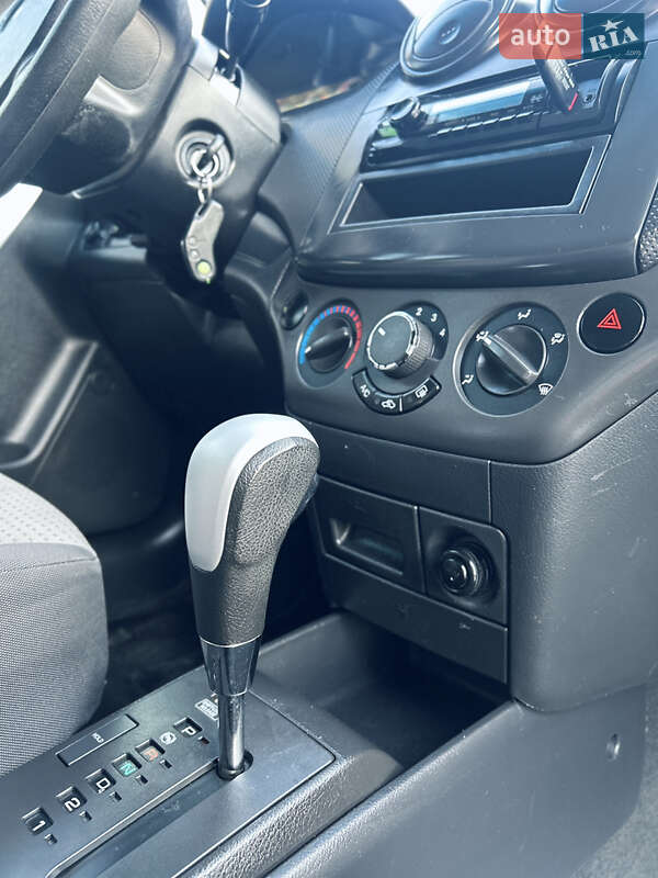 Хэтчбек Chevrolet Aveo 2008 в Виннице