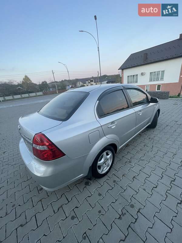Хетчбек Chevrolet Aveo 2008 в Снятині фото 6 Хетчбек Chevrolet Aveo 2008 в Снятині
