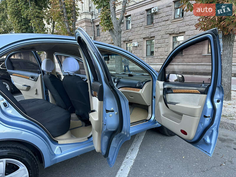 Седан Chevrolet Aveo 2007 в Николаеве
