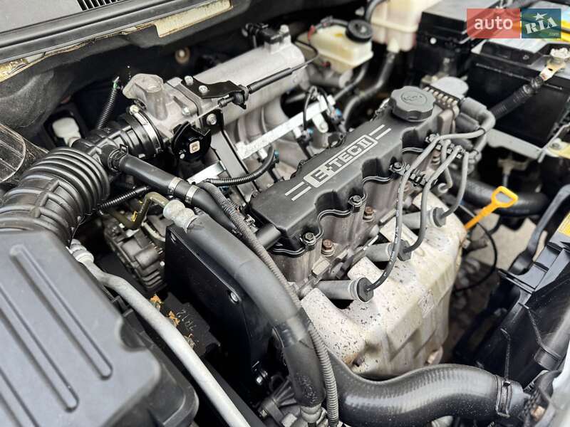 Седан Chevrolet Aveo 2007 в Миколаєві