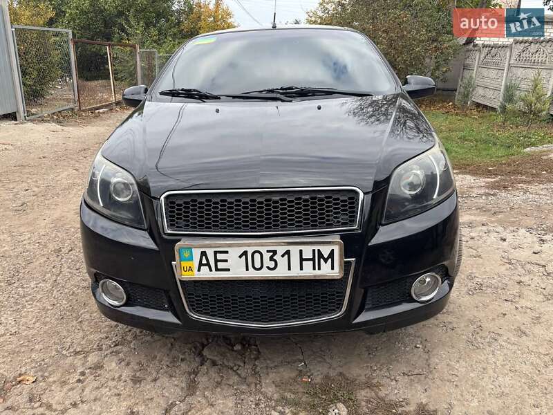 Хетчбек Chevrolet Aveo 2008 в Дніпрі