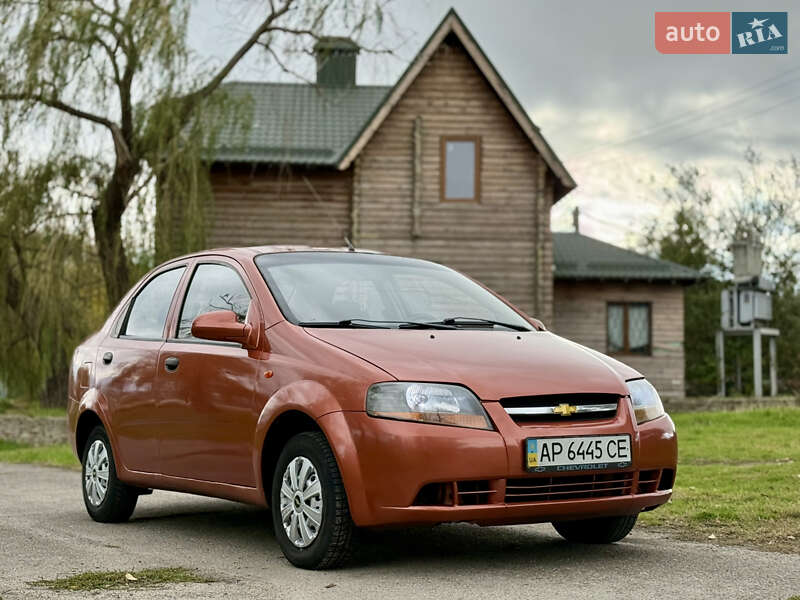Седан Chevrolet Aveo 2005 в Николаеве фото 3 Седан Chevrolet Aveo 2005 в Николаеве