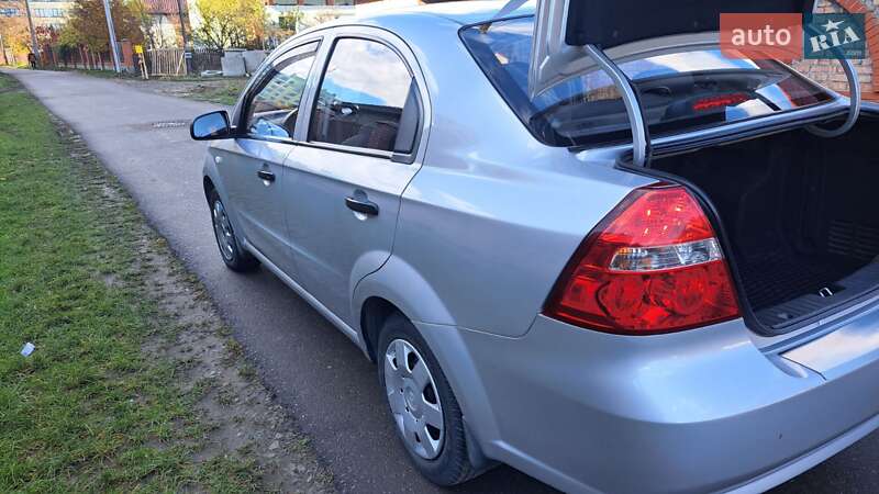 Седан Chevrolet Aveo 2008 в Івано-Франківську