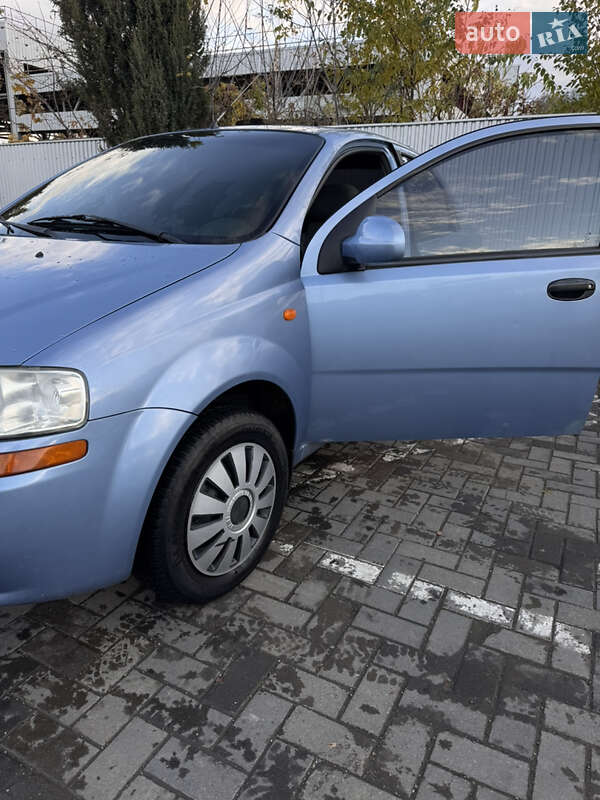 Седан Chevrolet Aveo 2005 в Чернівцях фото Седан Chevrolet Aveo 2005 в Чернівцях