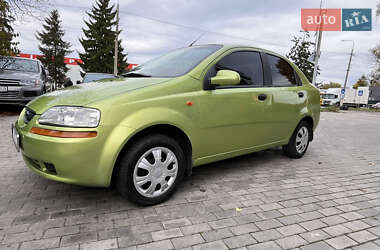 Седан Chevrolet Aveo 2005 в Ровно
