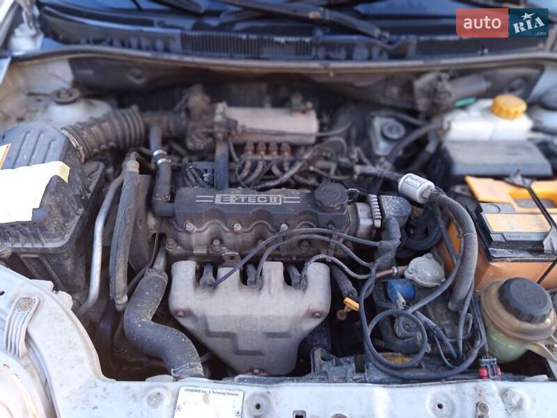 Хэтчбек Chevrolet Aveo 2006 в Коломые