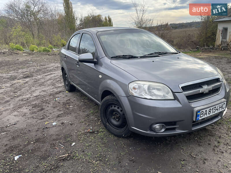 Седан Chevrolet Aveo 2006 в Новомиргороді