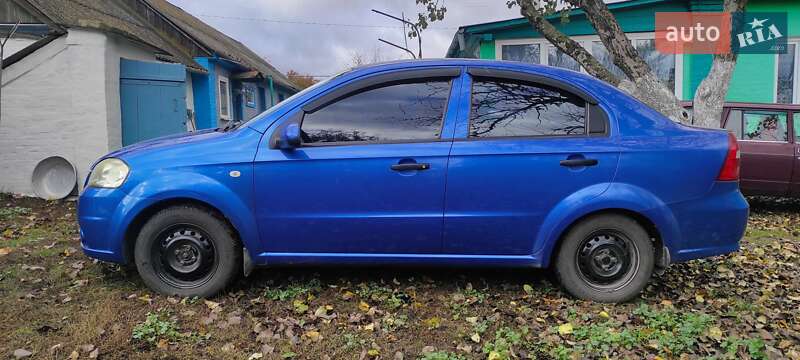 Седан Chevrolet Aveo 2008 в Прилуках
