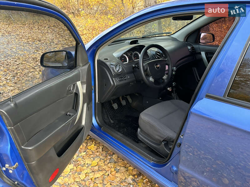 Седан Chevrolet Aveo 2007 в Каменском