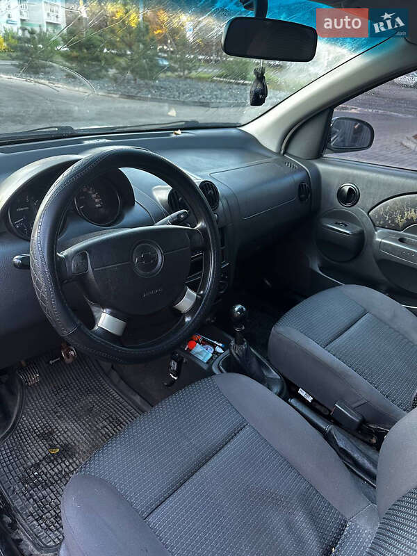 Седан Chevrolet Aveo 2006 в Днепре