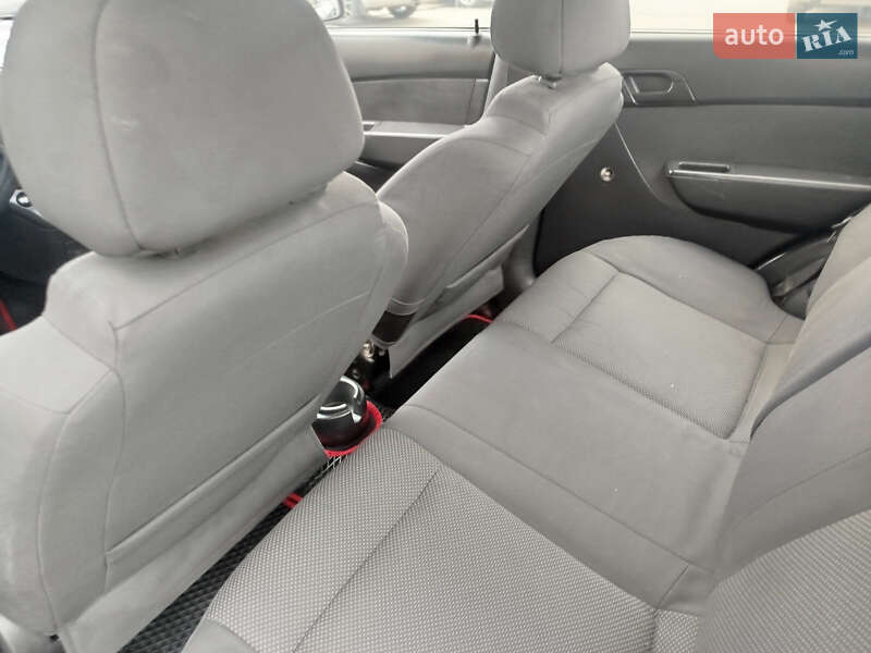 Седан Chevrolet Aveo 2006 в Харькове фото 12 Седан Chevrolet Aveo 2006 в Харькове
