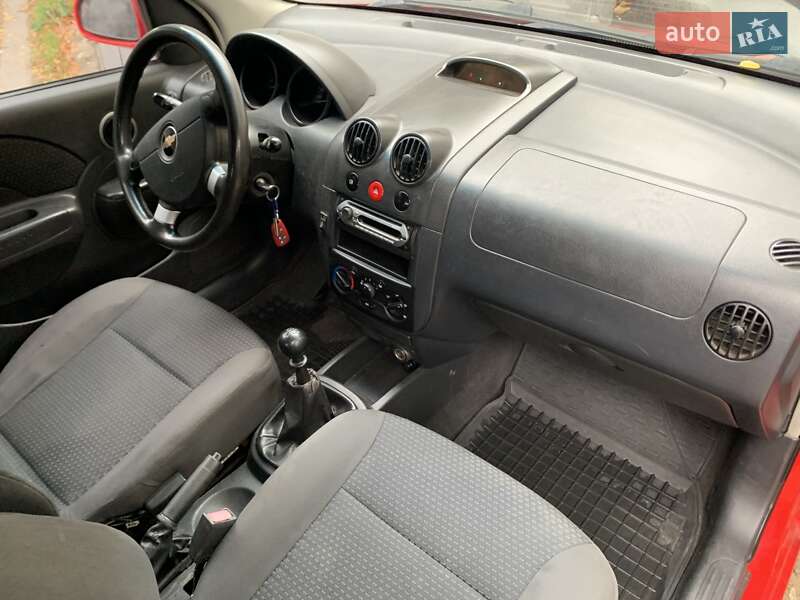 Хетчбек Chevrolet Aveo 2008 в Дніпрі