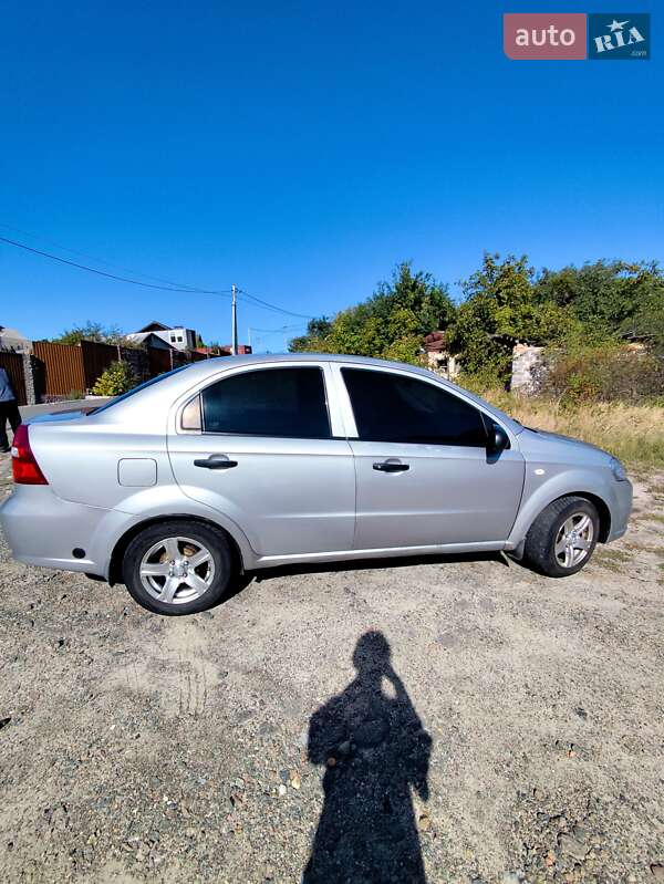 Хэтчбек Chevrolet Aveo 2008 в Киеве