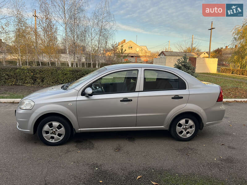 Седан Chevrolet Aveo 2011 в Апостолово