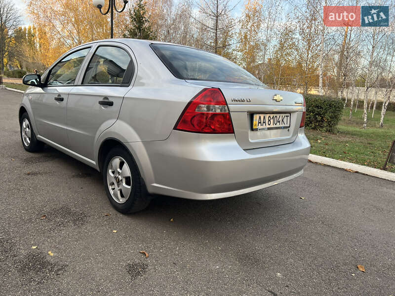 Седан Chevrolet Aveo 2011 в Апостолово