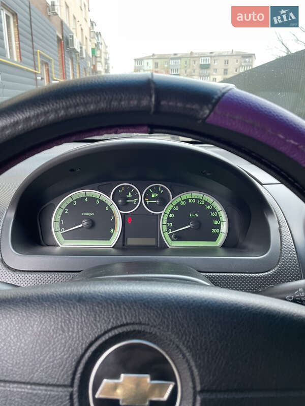 Седан Chevrolet Aveo 2007 в Полонном