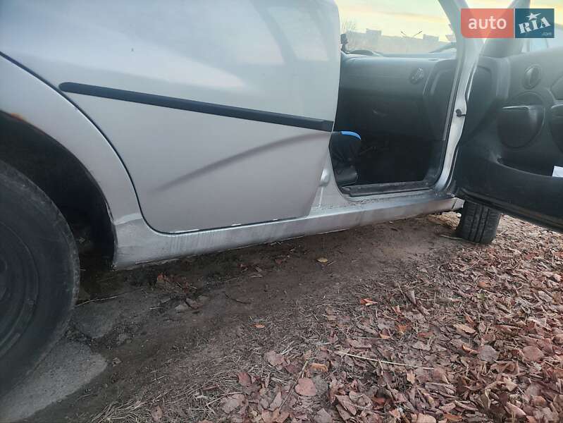 Хэтчбек Chevrolet Aveo 2005 в Виннице