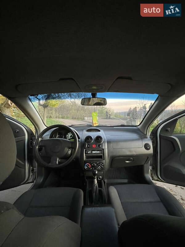 Седан Chevrolet Aveo 2005 в Житомирі