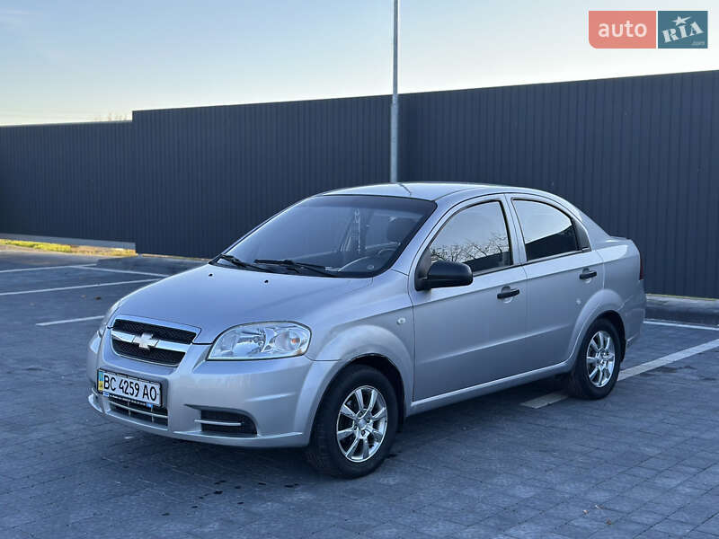 Седан Chevrolet Aveo 2006 в Самборе