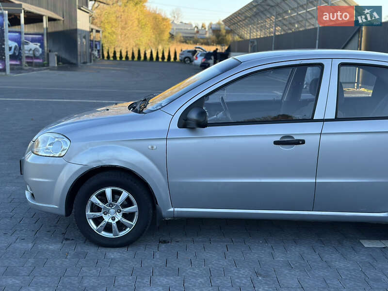 Седан Chevrolet Aveo 2006 в Самборе