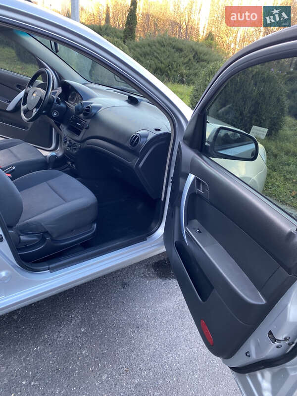 Хэтчбек Chevrolet Aveo 2010 в Хмельницком фото 13 Хэтчбек Chevrolet Aveo 2010 в Хмельницком