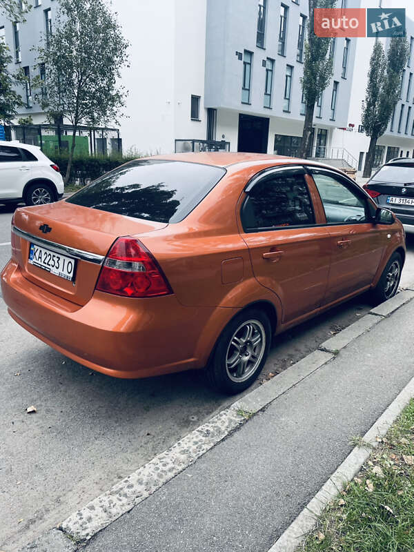 Седан Chevrolet Aveo 2006 в Киеве