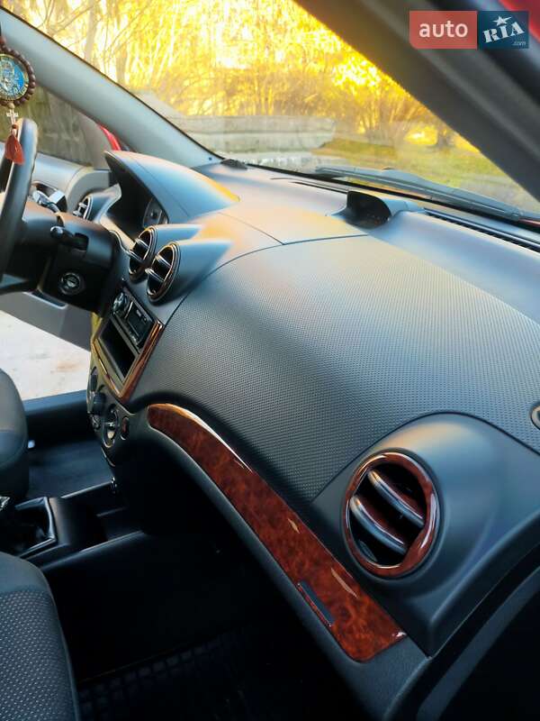 Седан Chevrolet Aveo 2008 в Кременчуге