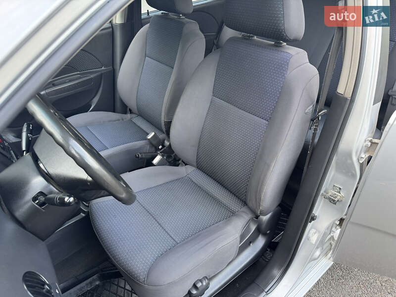 Хэтчбек Chevrolet Aveo 2007 в Киеве фото 33 Хэтчбек Chevrolet Aveo 2007 в Киеве