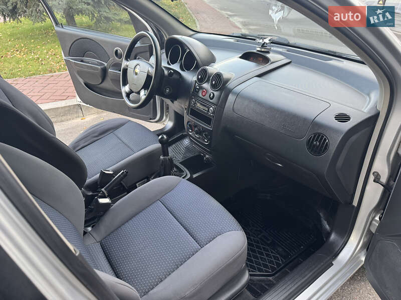 Хэтчбек Chevrolet Aveo 2007 в Киеве фото 38 Хэтчбек Chevrolet Aveo 2007 в Киеве