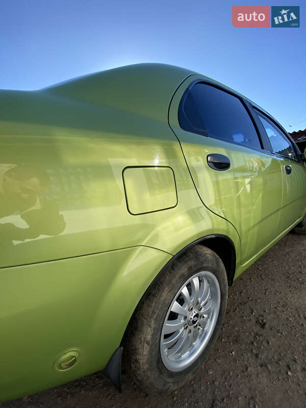 Седан Chevrolet Aveo 2005 в Николаеве фото 10 Седан Chevrolet Aveo 2005 в Николаеве