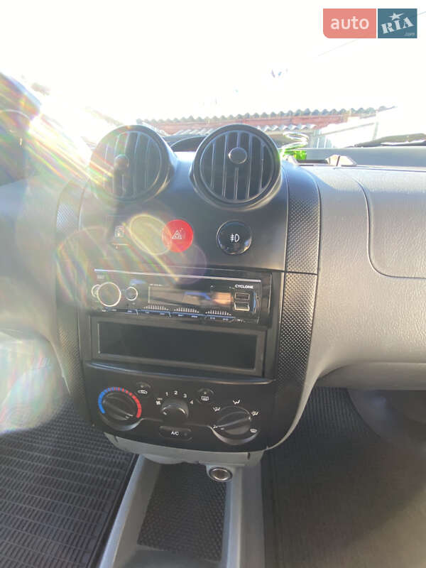 Седан Chevrolet Aveo 2005 в Николаеве фото 27 Седан Chevrolet Aveo 2005 в Николаеве