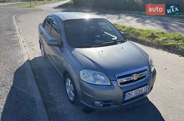 Седан Chevrolet Aveo 2009 в Львове