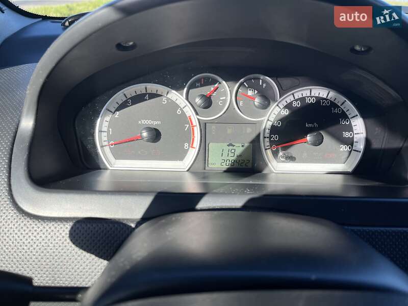 Седан Chevrolet Aveo 2009 в Львове