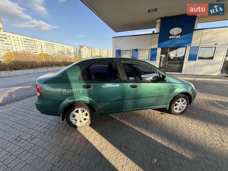 Седан Chevrolet Aveo 2004 в Запорожье фото 2 Седан Chevrolet Aveo 2004 в Запорожье