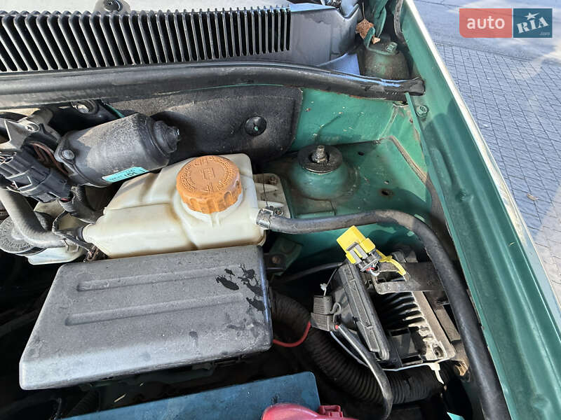 Седан Chevrolet Aveo 2004 в Запорожье фото 10 Седан Chevrolet Aveo 2004 в Запорожье