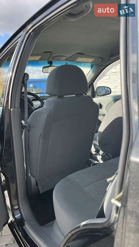 Хэтчбек Chevrolet Aveo 2003 в Белой Церкви