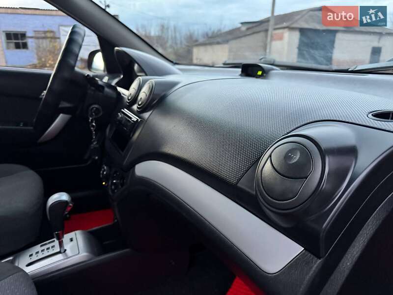 Седан Chevrolet Aveo 2011 в Охтирці