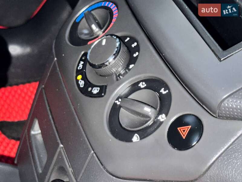 Седан Chevrolet Aveo 2011 в Охтирці