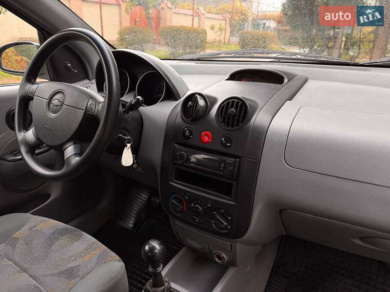 Хэтчбек Chevrolet Aveo 2005 в Одессе фото 22 Хэтчбек Chevrolet Aveo 2005 в Одессе