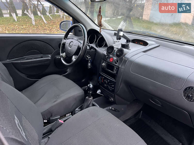 Седан Chevrolet Aveo 2005 в Изяславе