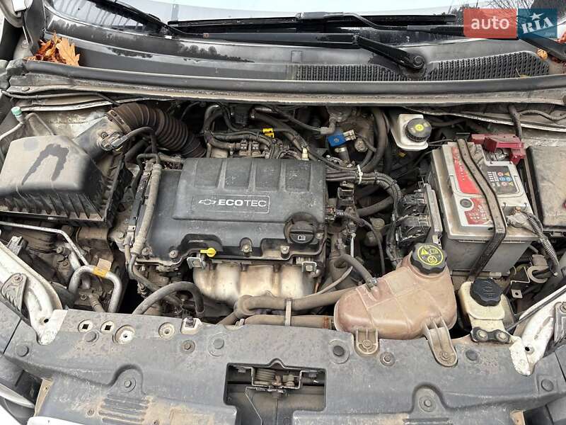 Седан Chevrolet Aveo 2014 в Киеве фото 8 Седан Chevrolet Aveo 2014 в Киеве