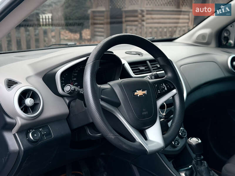 Седан Chevrolet Aveo 2017 в Тернополе фото 23 Седан Chevrolet Aveo 2017 в Тернополе
