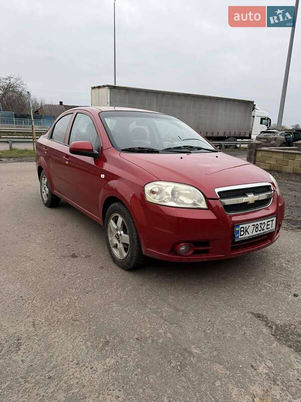 Седан Chevrolet Aveo 2005 в Рівному