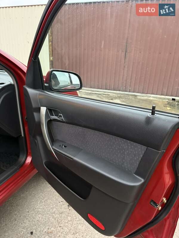 Седан Chevrolet Aveo 2005 в Рівному